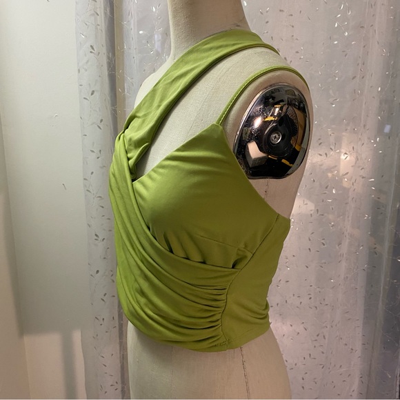 One shoulder crop top - Picture 4 of 4